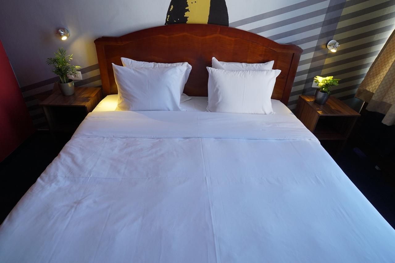 Hostel Log Inn Szkopje Kültér fotó