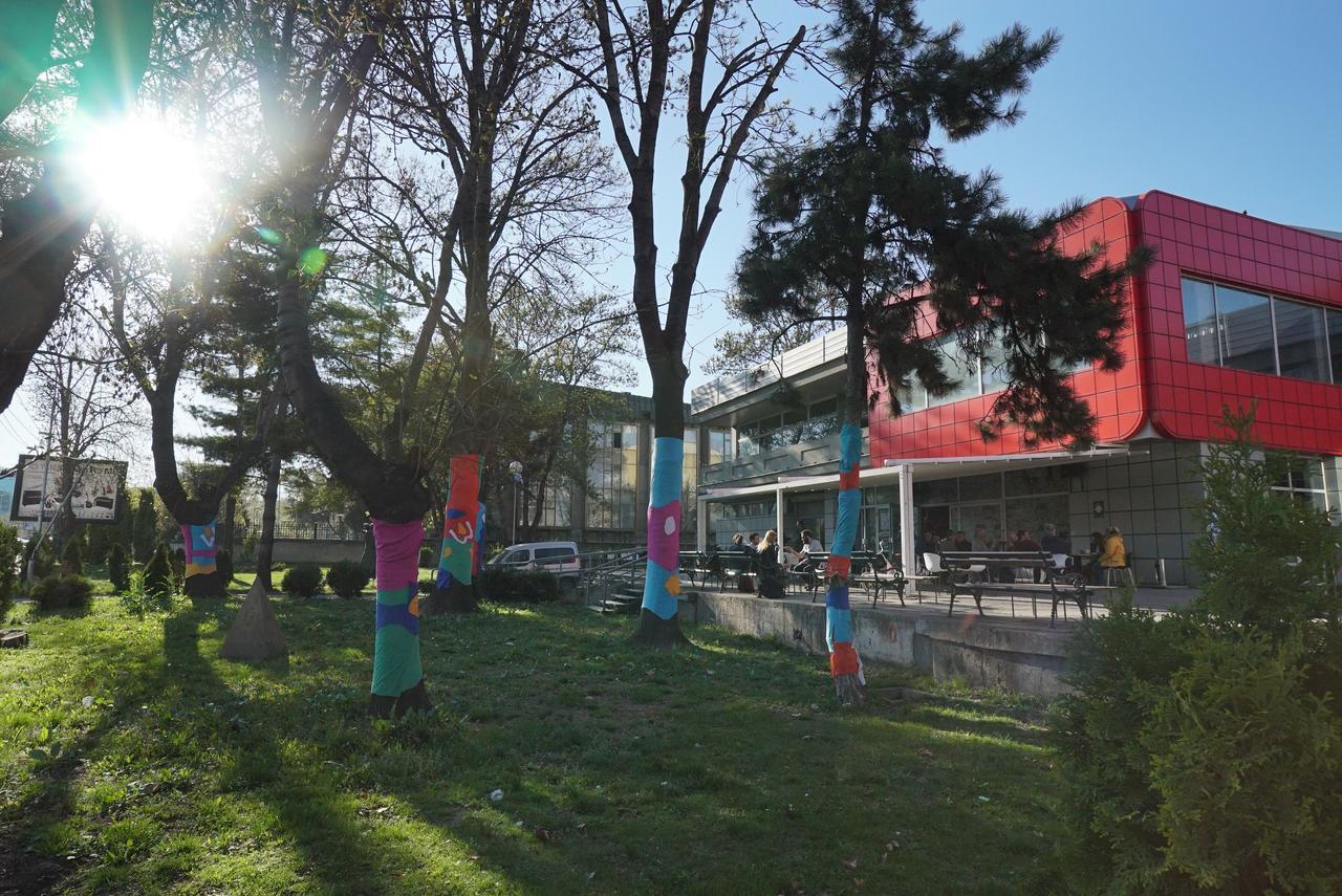 Hostel Log Inn Szkopje Kültér fotó