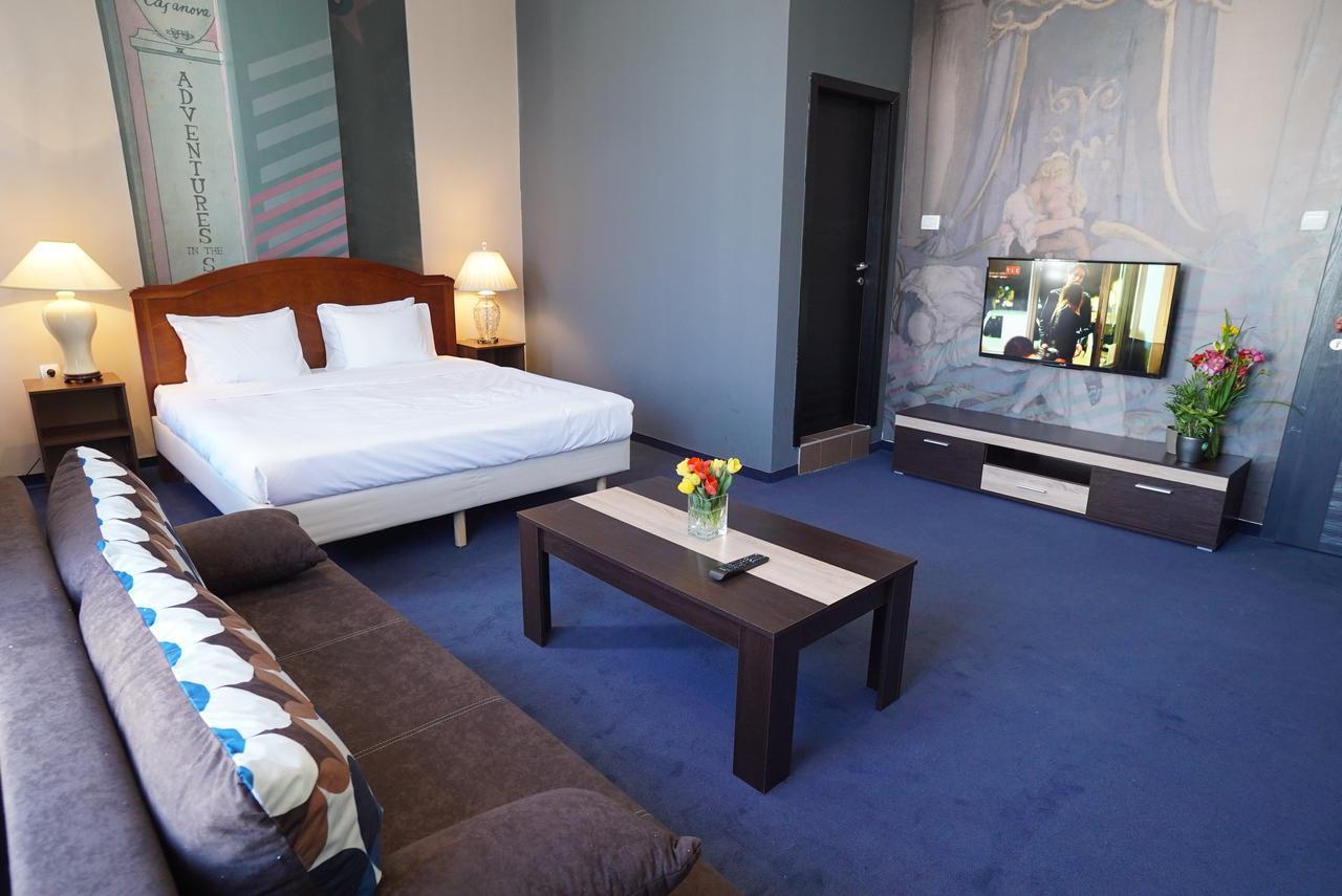 Hostel Log Inn Szkopje Kültér fotó