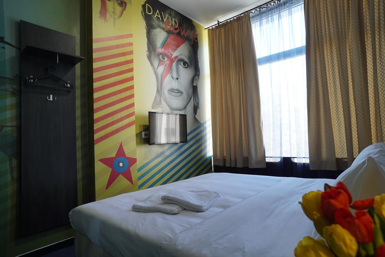 Hostel Log Inn Szkopje Kültér fotó