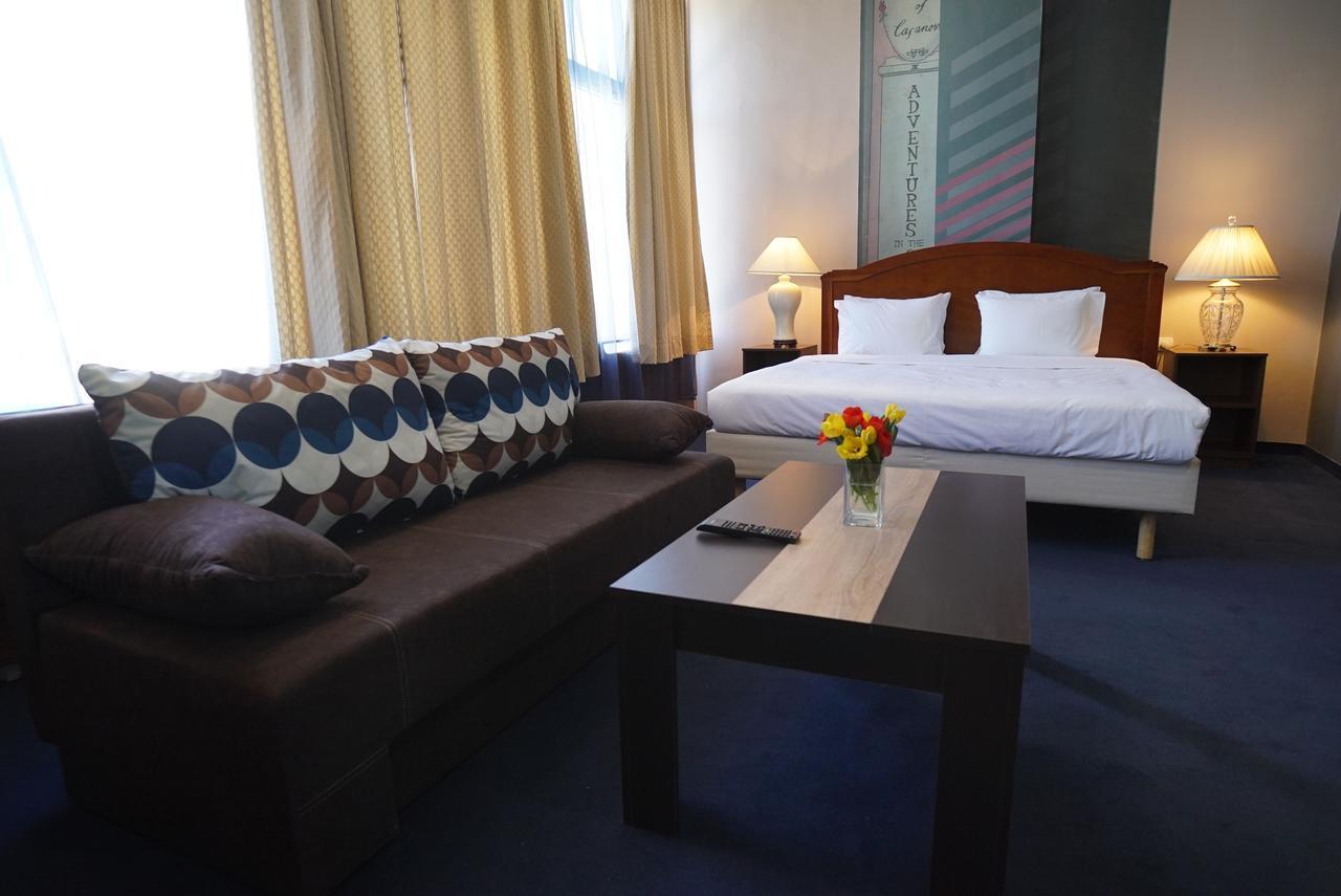 Hostel Log Inn Szkopje Kültér fotó