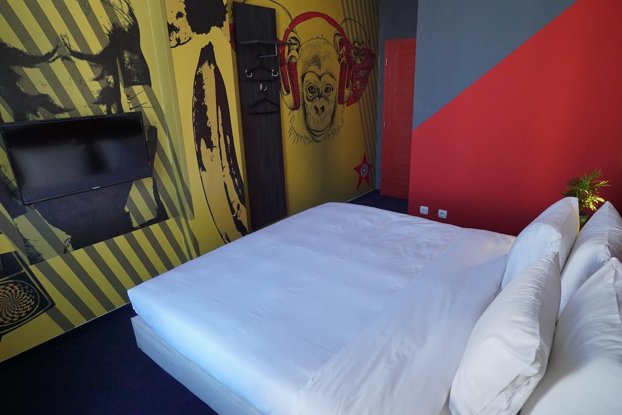 Hostel Log Inn Szkopje Kültér fotó