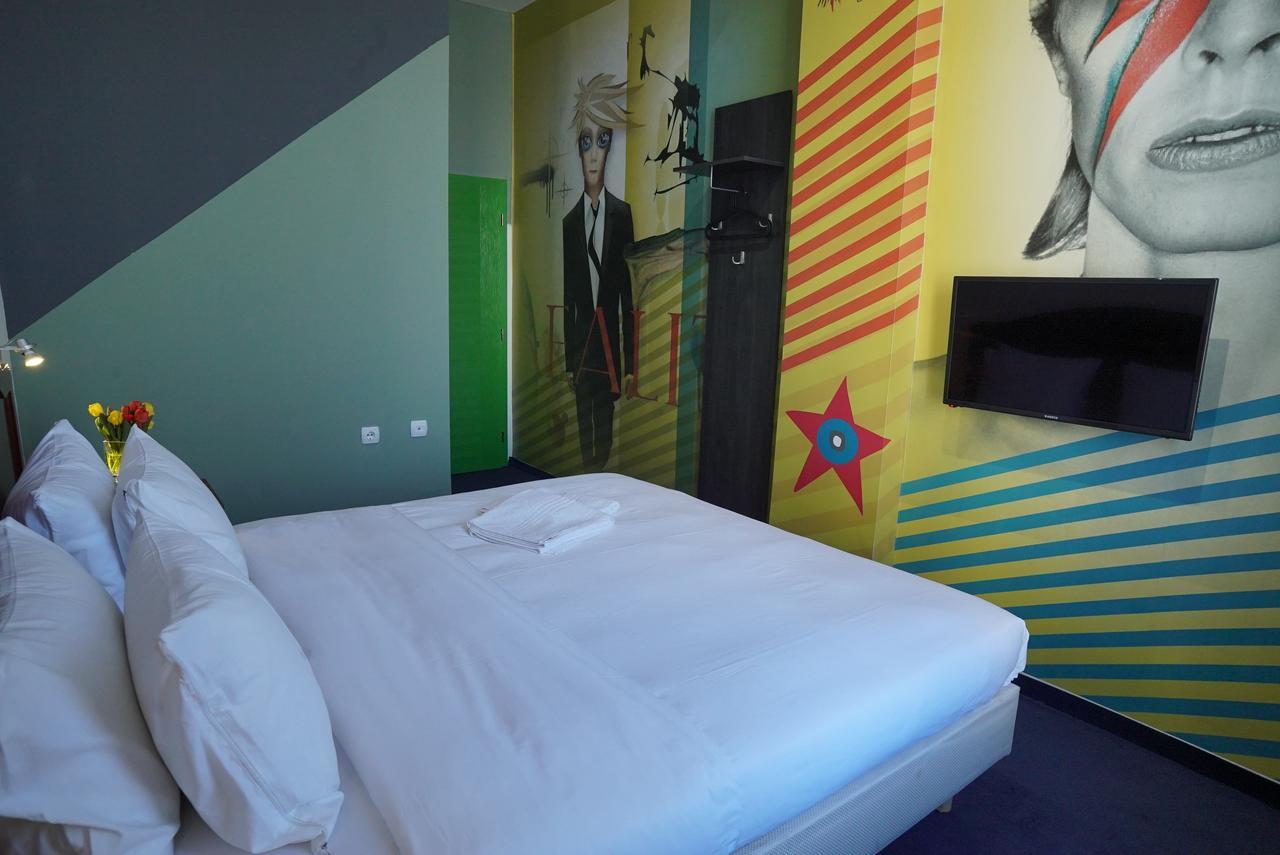 Hostel Log Inn Szkopje Kültér fotó